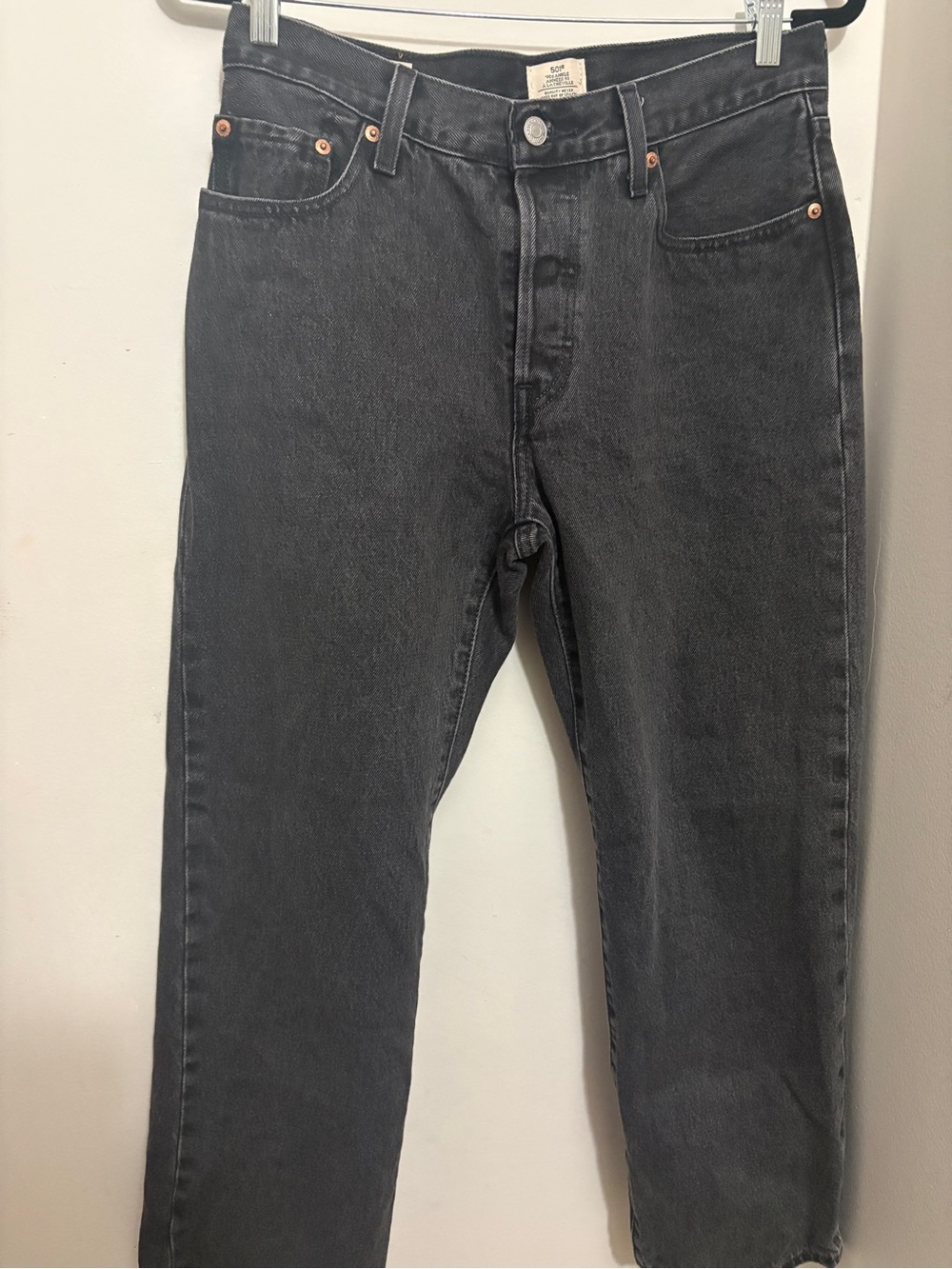 Levi’s Women Black Washed Jeans - Straight Ankle size 28W x 27L